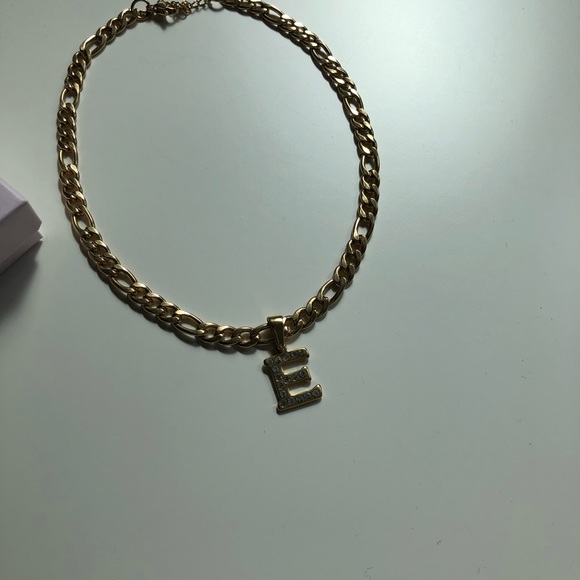 NWOT “E” Initial Pendant Chain Necklace with Extender + Box - Picture 6 of 16